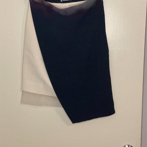 Sarah Baaderani Particle Print Asymetrical Triple Skirt - Picture 2 of 8